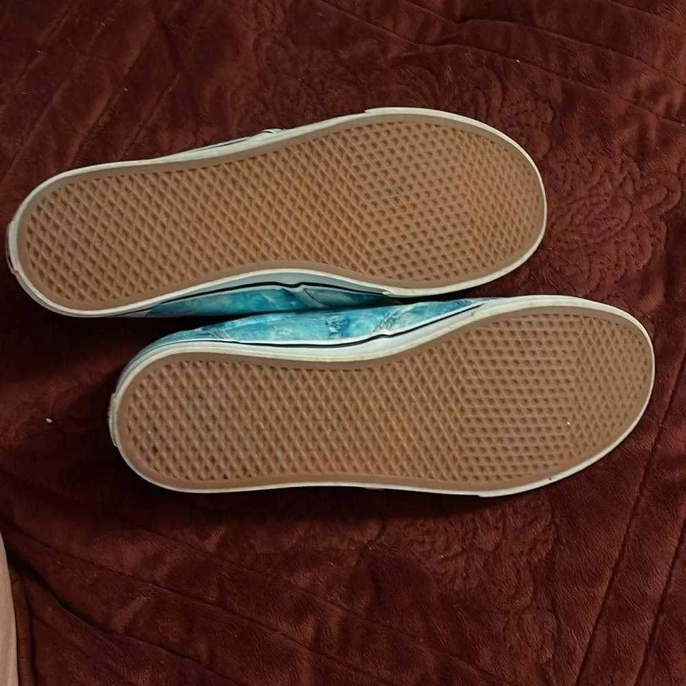 Vans  coastal cloud blue & white women’s size 9 canvas shoes Beach walking shoes